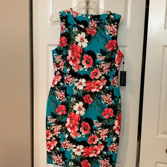 Tommy Hilfiger Dresses & Skirts - Tommy Hilfiger stretch twill turquoise floral sleeveless sheath dress, sz12